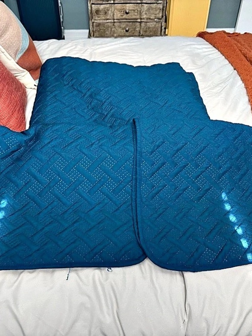 Cozy H Luxury Quilt Set Blue Geometric Quilt Set